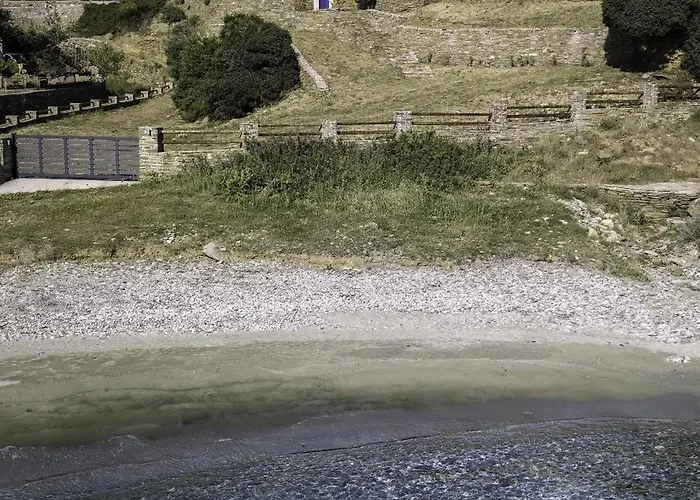 Apaggio Luxury Villa