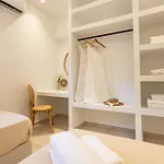 Apaggio Luxury Villa *