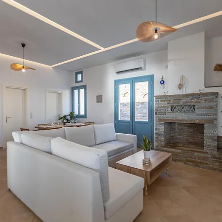 Apaggio Luxury Villa