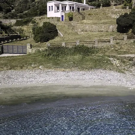 Apaggio Luxury Villa